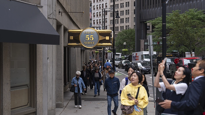 Street Photography-Fifty Five Lives